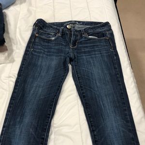 AE Skinny Kick Jeans size 6 Long